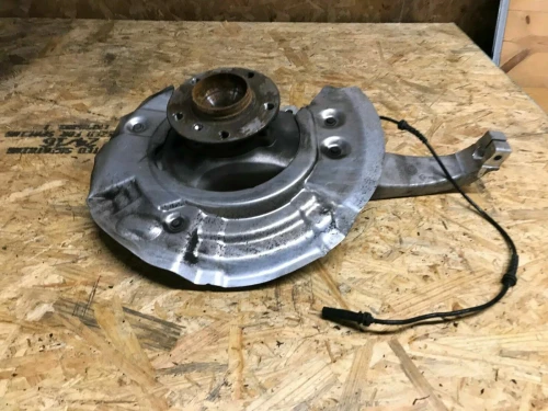 2009-2015 BMW 750Li Front Right/Passenger With Hub Used OEM Steering Knuckle Spindle
