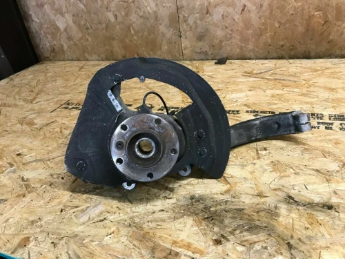 2007-2013 BMW X5 Front Left/Driver RWD With Hub Used OEM Steering Knuckle Spindle