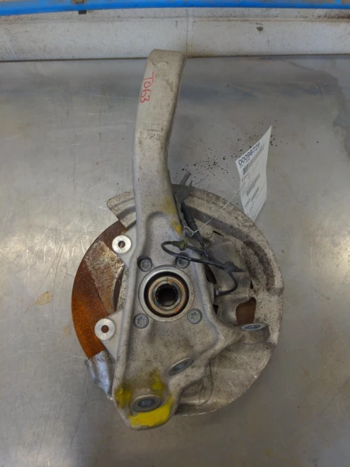 2008-2019 BMW X6 Front Left/Driver With Hub Used OEM Steering Knuckle Spindle