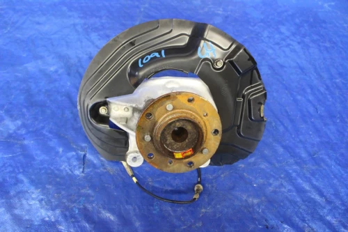 2008 BMW M3 Front Left/Driver With Hub Used OEM Steering Knuckle Spindle