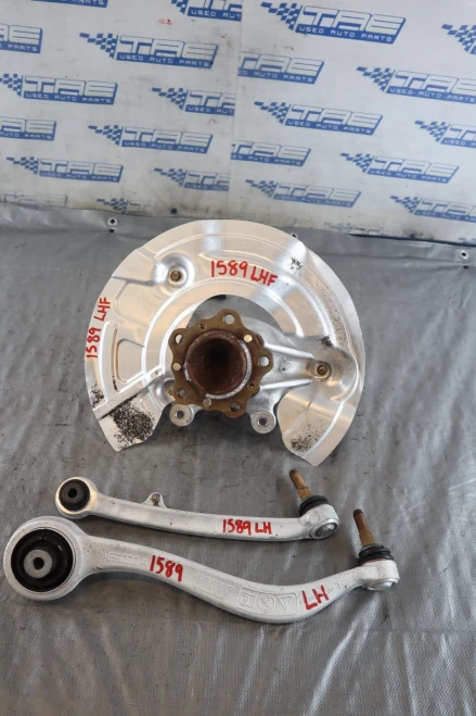2016 BMW M4 Front Left/Driver With Hub Used OEM Steering Knuckle Spindle