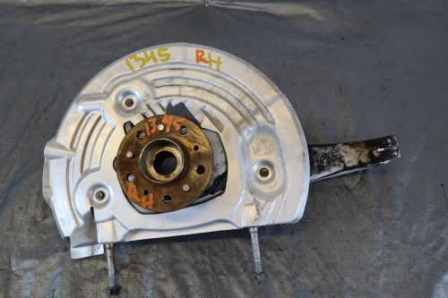 2018 BMW M5 Front Right/Passenger With Hub Used OEM Steering Knuckle Spindle