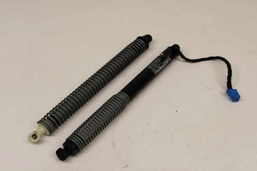 BMW 7 Series Rear Left & Right Used OEM Steering Knuckle Spindle