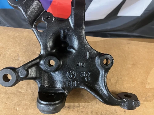 BMW M3 31212227357 Left/Driver With Hub Used OEM Steering Knuckle Spindle