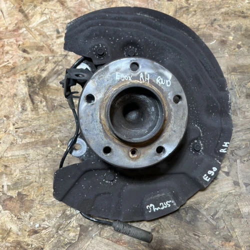 2007 BMW 3 Series Front Right/Passenger RWD With Hub Used OEM Steering Knuckle Spindle