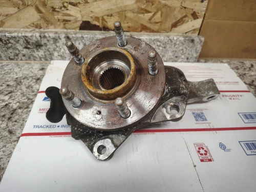 2001-2011 Buick 19303856 Front Right/Passenger With Hub Used OEM Steering Knuckle Spindle