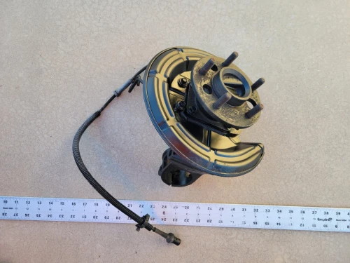 Buick Reatta Rear Right/Passenger With Hub Used OEM Steering Knuckle Spindle