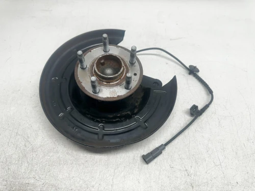 2016-2021 Buick Encore 13593158 Rear Left/Driver FWD With Hub Used OEM Steering Knuckle Spindle