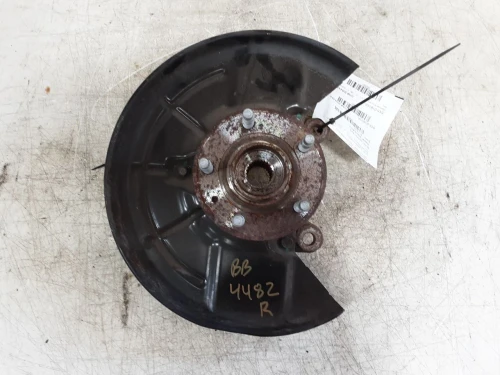 2013-2022 Buick Encore 1875576 Front Right/Passenger Used OEM Steering Knuckle Spindle