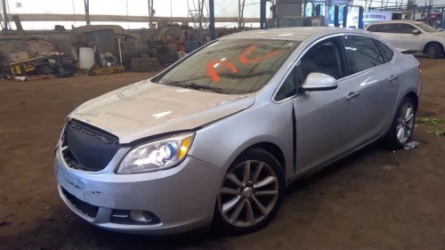 2012-2017 Buick Verano 5570882 Front Right/Passenger Used OEM Steering Knuckle Spindle