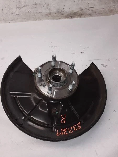 2013-2019 Buick Encore 2044775 Front Right/Passenger Used OEM Steering Knuckle Spindle