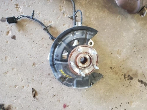 2020-2025 Buick Encore GX 1834658 Front Right/Passenger Used OEM Steering Knuckle Spindle