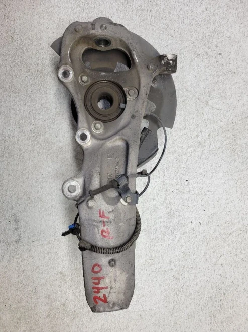 2011-2015 Cadillac CTS 15775068 Front Right/Passenger Used OEM Steering Knuckle Spindle