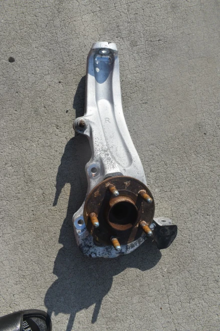 2009 Cadillac CTS 15775068 Front Right/Passenger Used OEM Steering Knuckle Spindle