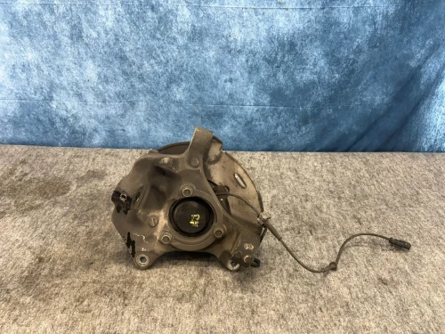 2015-2020 Cadillac Escalade Front Right/Passenger With Hub Used OEM Steering Knuckle Spindle