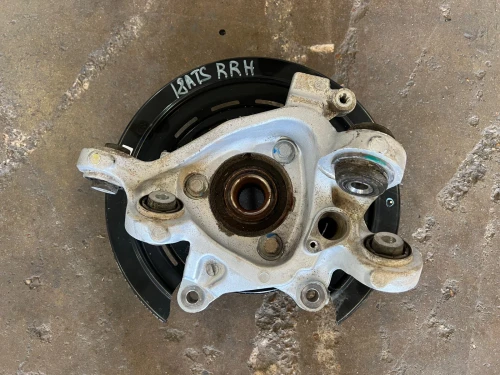 2013-2018 Cadillac ATS Rear Right/Passenger RWD With Hub Used OEM Steering Knuckle Spindle