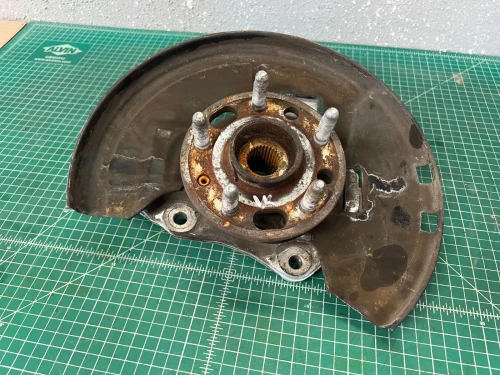 2013-2019 Cadillac XTS Front Left/Driver With Hub Used OEM Steering Knuckle Spindle