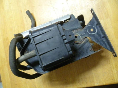 06 07 FORD LCF 4.5L V6 DIESEL FUEL VAPOR CHARCOAL CANISTER OEM