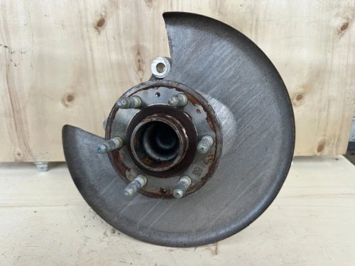 2017-2025 Cadillac XT5 Rear Right/Passenger With Hub Used OEM Steering Knuckle Spindle