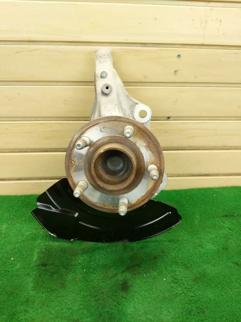 2014-2019 Cadillac CTS Front Left/Driver RWD With Hub With Bearing Used OEM Steering Knuckle Spindle