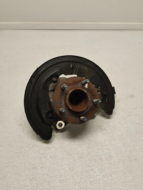 2013 Cadillac ATS Front Left/Driver RWD With Hub Used OEM Steering Knuckle Spindle