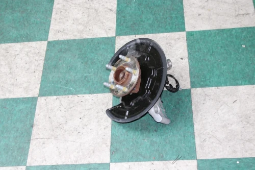 2019-2024 Cadillac XT4 Rear Left/Driver With Hub Used OEM Steering Knuckle Spindle