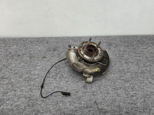2015-2020 Cadillac Escalade Front Left/Driver With Hub Used OEM Steering Knuckle Spindle