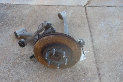 2015-2016 Cadillac Escalade Front Right/Passenger RWD With Hub Used OEM Steering Knuckle Spindle