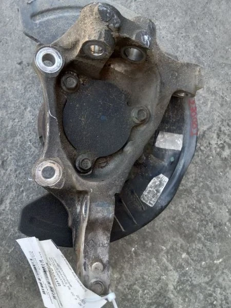2013-2018 Cadillac ATS 23118084 Front Right/Passenger RWD Used OEM Steering Knuckle Spindle