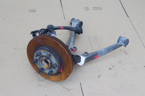 2007-2014 Cadillac Escalade Front Right/Passenger RWD With Hub Used OEM Steering Knuckle Spindle
