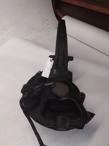 2004-2009 Cadillac SRX 1680692 Front Left/Driver Used OEM Steering Knuckle Spindle