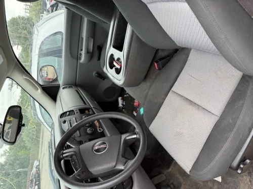 2007-2014 Cadillac Escalade 2148120 Front Right/Passenger Used OEM Steering Knuckle Spindle