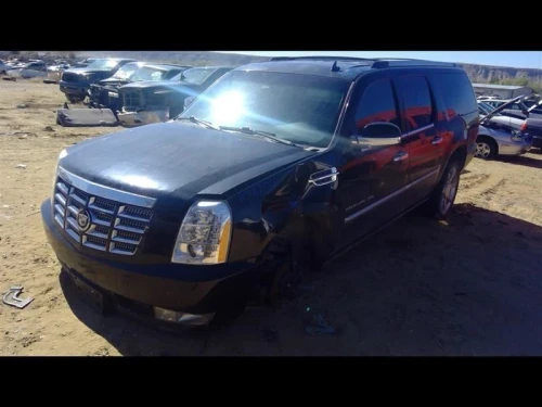 2007-2014 Cadillac Escalade 28533447 Front Right/Passenger Used OEM Steering Knuckle Spindle