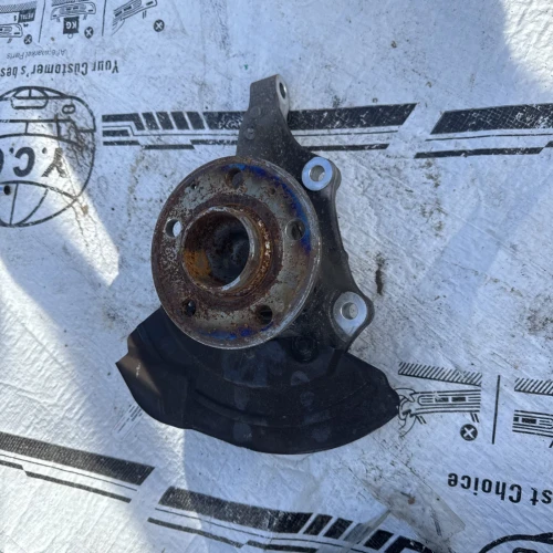 2016-2019 Cadillac ATS Front Left/Driver With Hub Used OEM Steering Knuckle Spindle