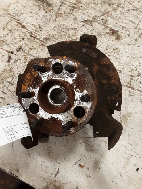 1997-2000 Chevrolet Tahoe 1932794 Front Left/Driver Used OEM Steering Knuckle Spindle