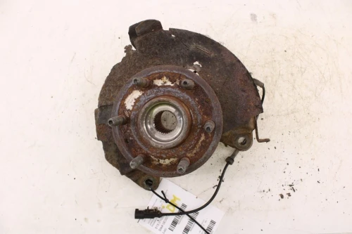 2014-2016 Chevrolet Silverado 1500 Left/Driver With Hub Used OEM Steering Knuckle Spindle