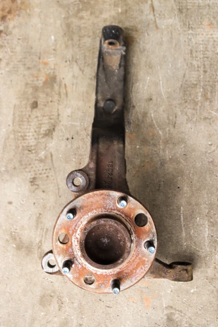 1998-2002 Chevrolet Camaro Front Right/Passenger Used OEM Steering Knuckle Spindle