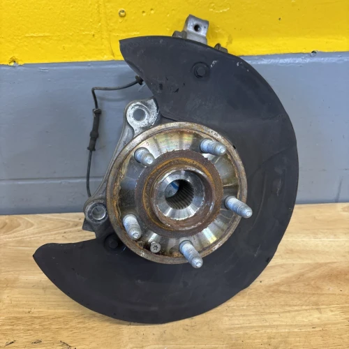 2010-2015 Chevrolet Camaro Right/Passenger Used OEM Steering Knuckle Spindle