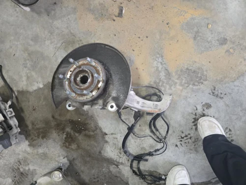 2019-2026 Chevrolet Silverado 1500 2199387 Front Left/Driver Used OEM Steering Knuckle Spindle