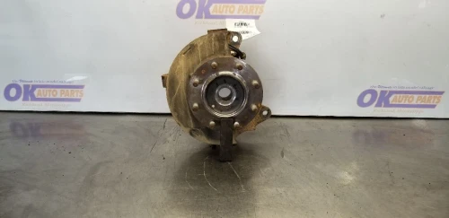2006 Chevrolet Silverado 3500 Front Left/Driver 4WD Used OEM Steering Knuckle Spindle