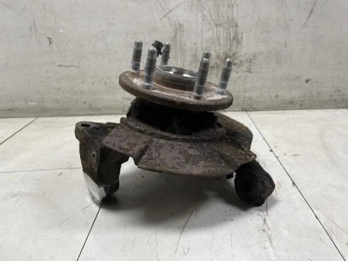 2002 Chevrolet Suburban Front Left/Driver With Hub Used OEM Steering Knuckle Spindle