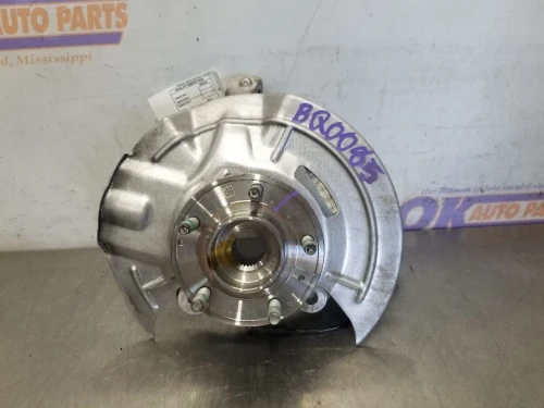 Chevrolet Malibu Front Right/Passenger FWD Used OEM Steering Knuckle Spindle