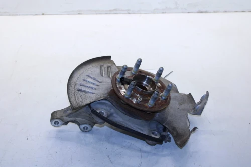 2019 Chevrolet Blazer 84560117 Front Left/Driver With Hub Used OEM Steering Knuckle Spindle