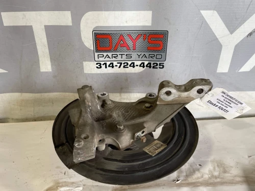 2014 Chevrolet Front Left/Driver With Hub Used OEM Steering Knuckle Spindle