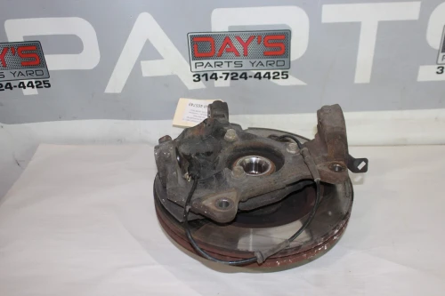 2015 Chevrolet Silverado 1500 Right/Passenger With Hub Used OEM Steering Knuckle Spindle