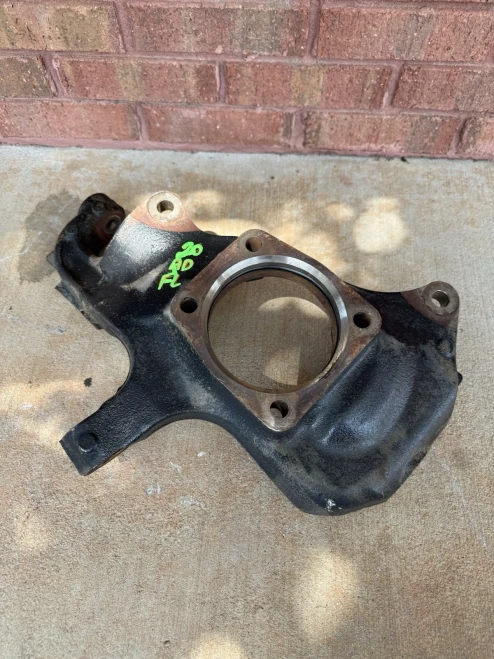 2011-2019 Chevrolet Silverado 3500 Left/Driver Used OEM Steering Knuckle Spindle