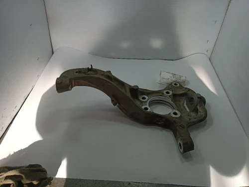 2020 Chevrolet 12483383 Front Right/Passenger Used OEM Steering Knuckle Spindle