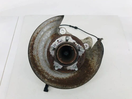 2016-2020 Chevrolet Malibu Rear Right/Passenger FWD With Hub Used OEM Steering Knuckle Spindle