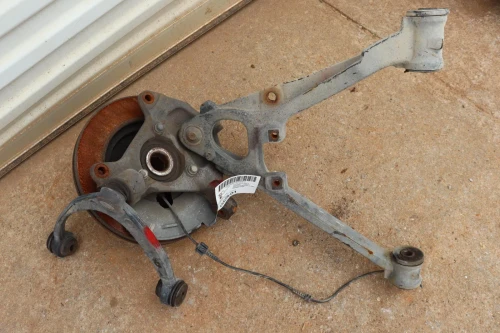 2007-2014 Chevrolet Tahoe Front Right/Passenger 4WD With Hub Used OEM Steering Knuckle Spindle