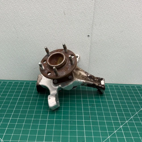 1991-1996 Chevrolet Corvette Front Right/Passenger With Hub Used OEM Steering Knuckle Spindle